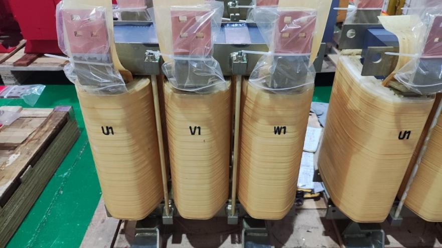 three phase autotransformer